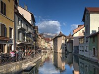 On recherche : " Ville des Alpes de l'Année "