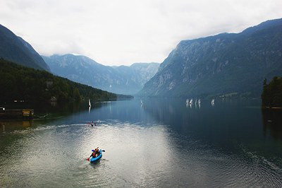 À qui appartiennent les lacs de montagne ?