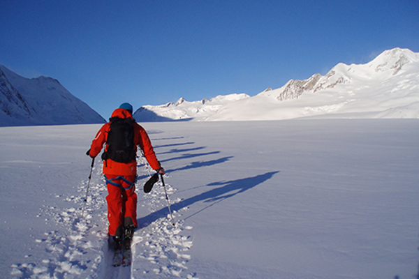 Produits chimiques dans les Alpes : des « souvenirs » indésirables
