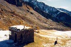 Impianti dismessi in montagna: demolirli invece di stare ad aspettare