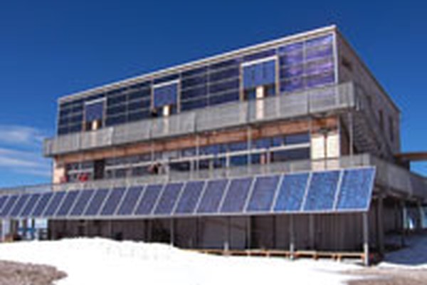 Costruire in modo sostenibile - un tema importante nello spazio alpino