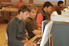 Die Zukunft der Daseinsvorsorge im Alpenraum: Herausforderungen, Chancen, Er-folgsbeispiele