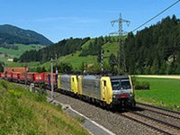 Il traffico di transito transalpino aumenta