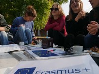 Giovane ricerca sociale alpina