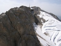 Italijansko sodišče je obsodilo uničevanje okolja na ledeniku na Marmoladi