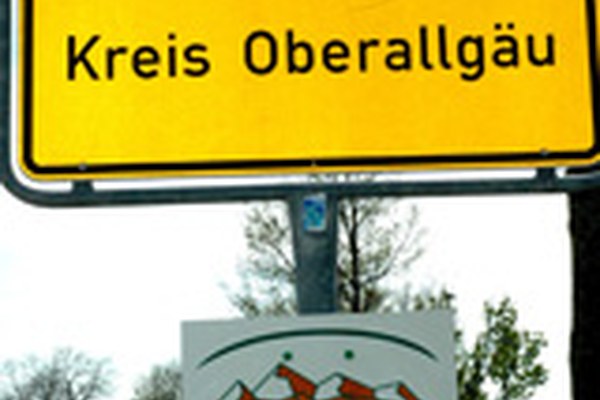 Sveč ana predaja informacijske table v Wildpoldsriedu/D