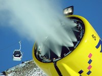 Jabolko spora v smučarskem paradižu