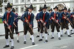 Stališča CIPRE: S polno močjo proti Bruslju? Da, a s pametnim upravljanjem!