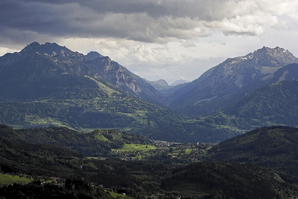 K novim oblikam, k novim vsebinam!