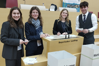 Mladinski parlament: pet resolucij za boljšo kakovost življenja