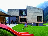 Od hiše do pokrajine