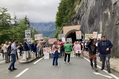 Preglasno, prenatrpano, vsega preveč