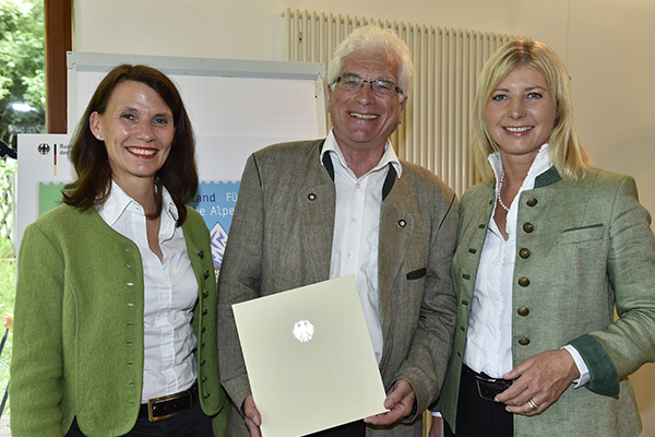 Priznanja za prijatelje Alp