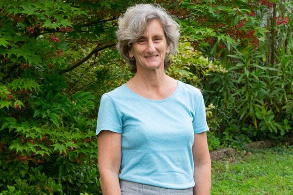 Stališče: Zaupajmo v obnovo narave!